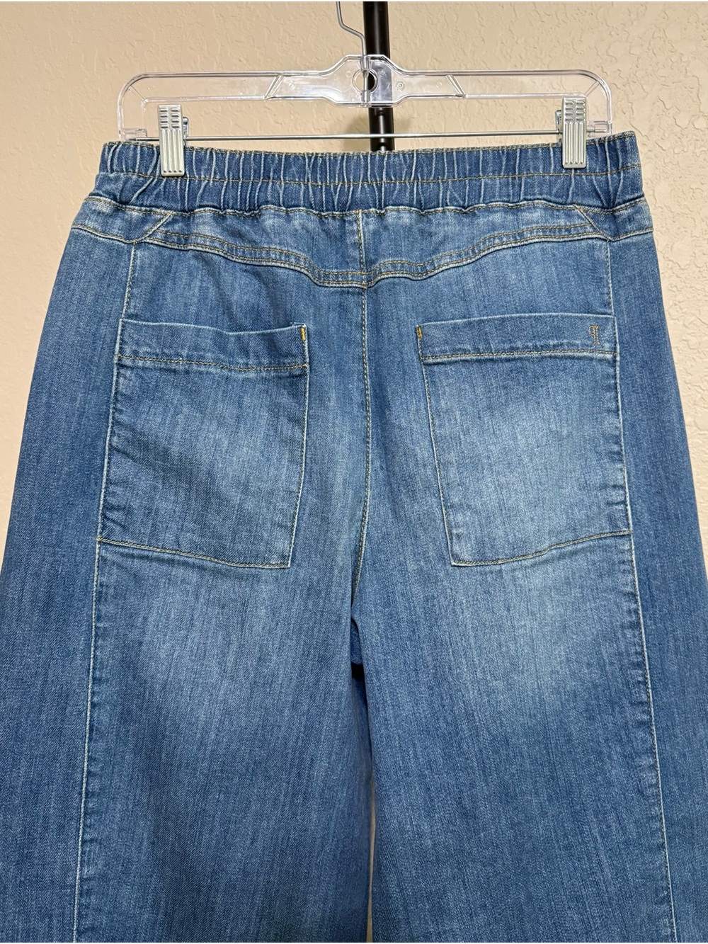 Pilcro Anthropologie Izzie Relaxed Pull-On Barrel Jeans Size S - Picture 5 of 10